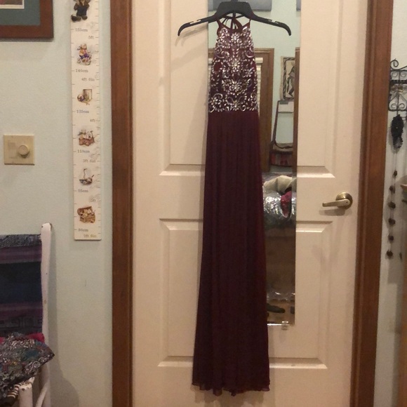 Prom dress - Picture 2 of 4